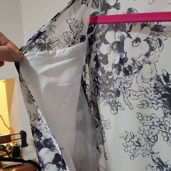 Free People Romper with Button Down Back and Long Sheer Sleeves Size S - Picture 6 of 16